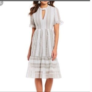 Gianni Bini Eryn dress embroidered size small gray white high neck short sleeve